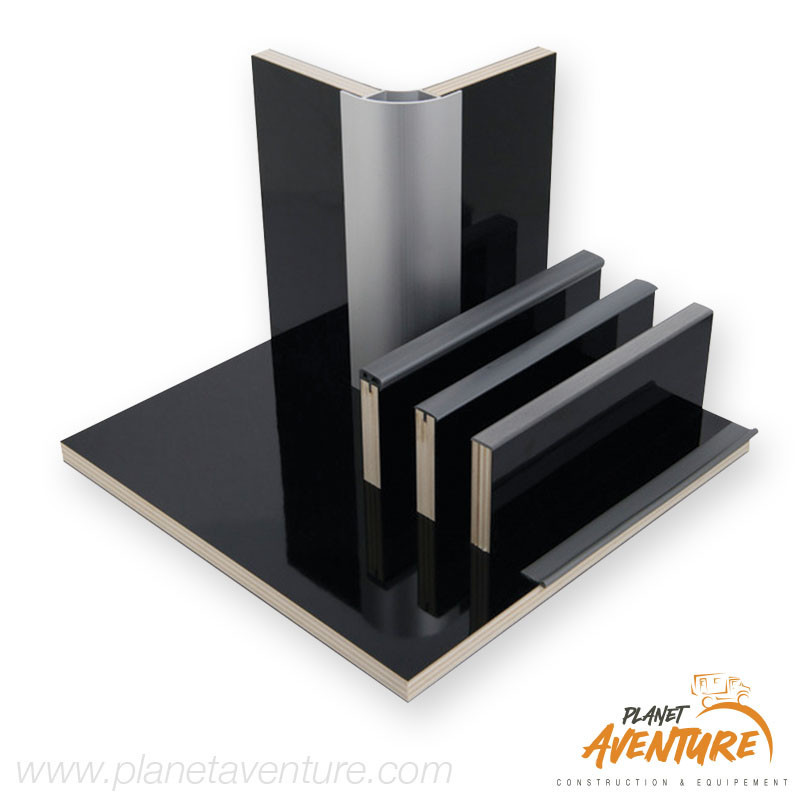 Panneau de construction Reimo noir brillant 122x244cm Panneau de construction Reimo noir brillant 122x244cm